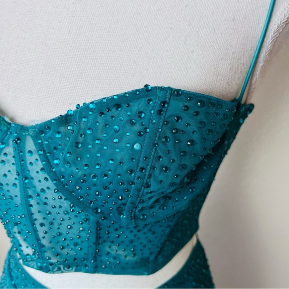 Oh Polly ‘Own The Night’ Emerald Rhinestone Corset Top & Mini Skirt Set - Picture 7 of 16